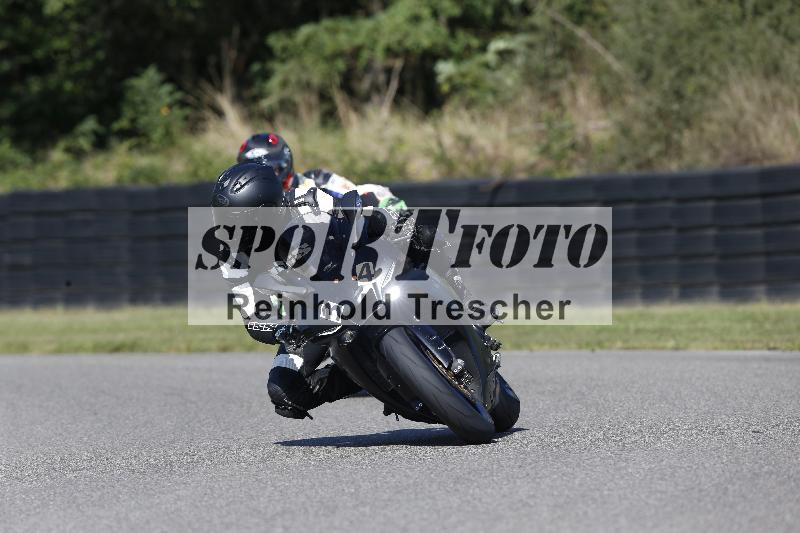 /Archiv-2025/49 26.08.2025 Cornu Master School ADR/rot-rouge/34